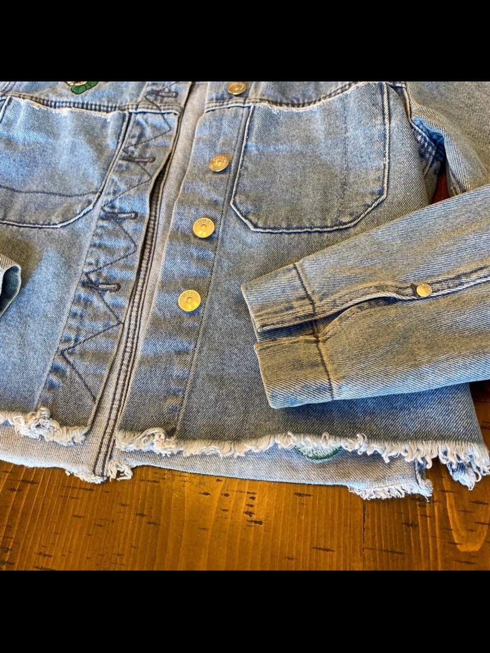 H&M Coachella floral boho embroidered Jean jacket distressed sz4/small EUC - Picture 2 of 14